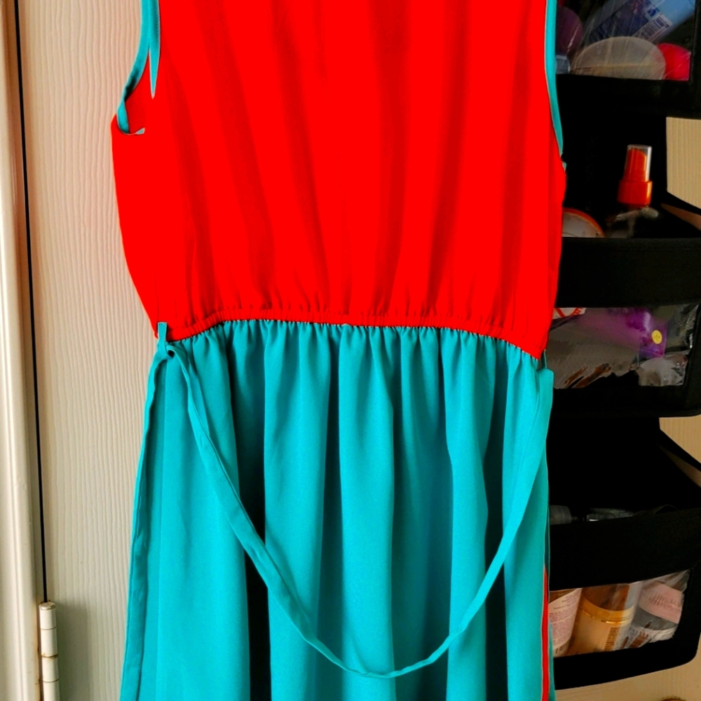 Dress - Picture 4 of 6